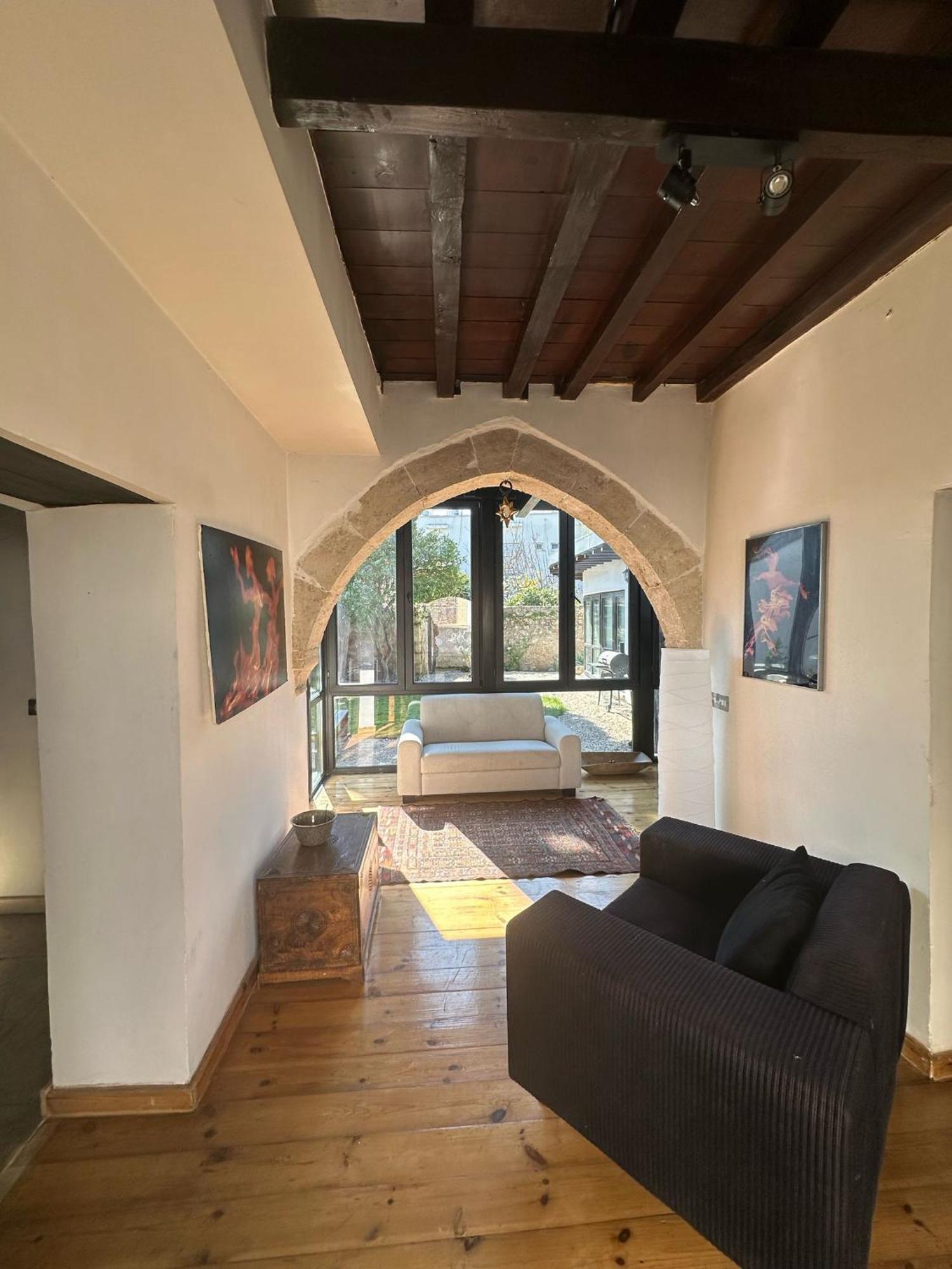 Olive House Villa ไคริเนีย ภายนอก รูปภาพ