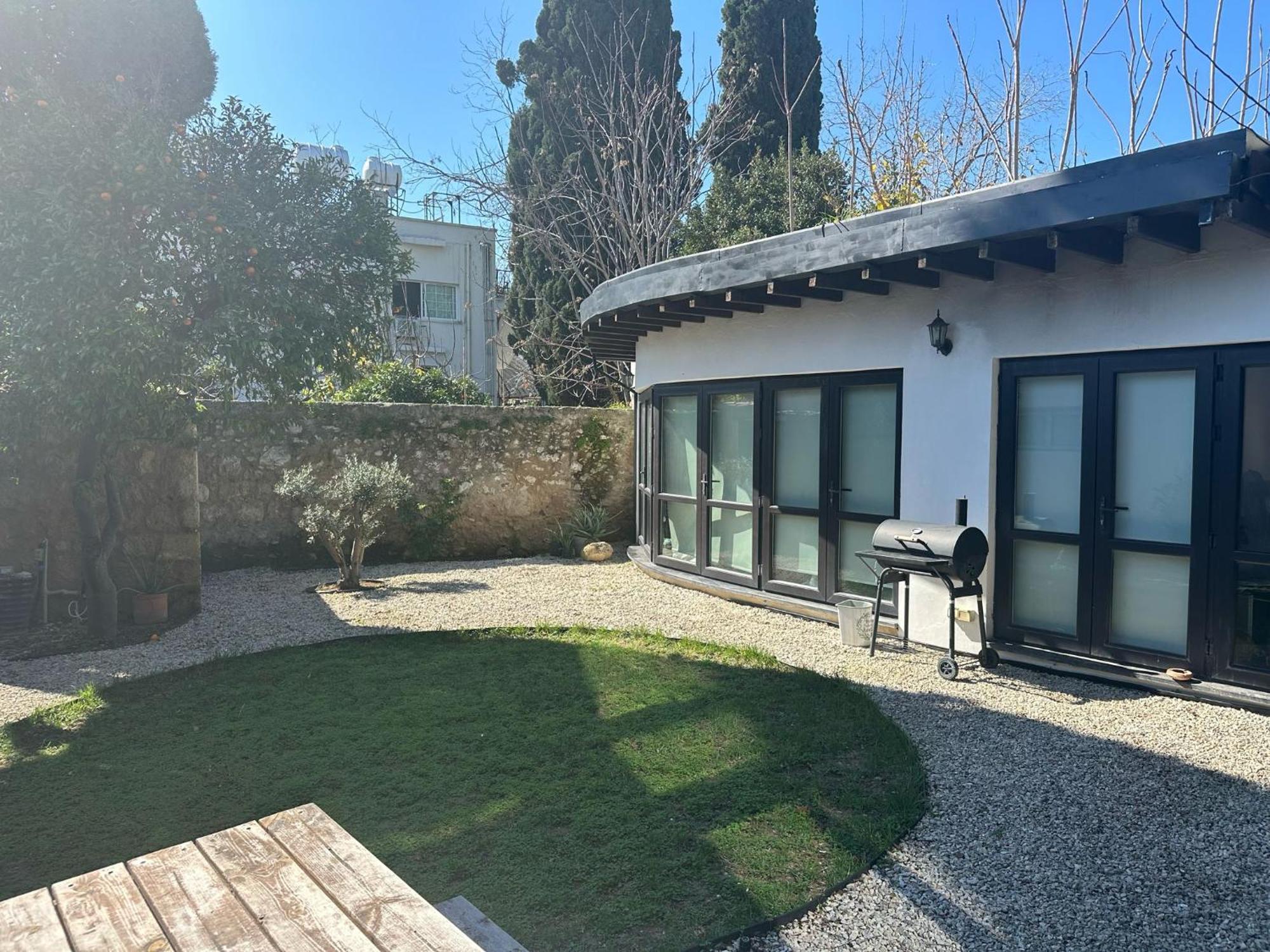 Olive House Villa ไคริเนีย ภายนอก รูปภาพ